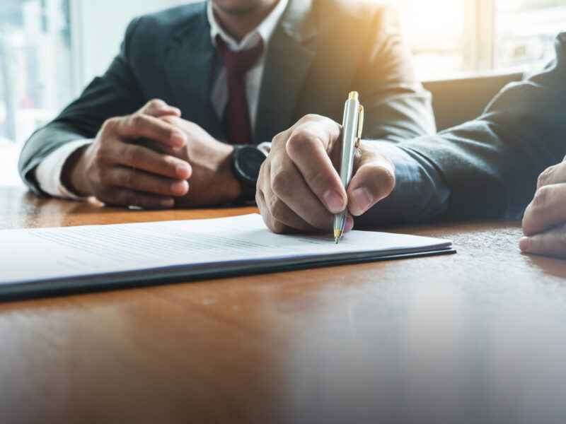 Business,Man,Sign,A,Contract,Investment,Professional,Document,Agreement.,Meeting